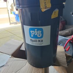 Pig Spill Kit Bucket Plus Bracket 