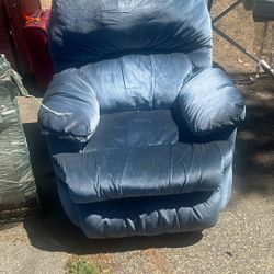 Vibrating Recliner 