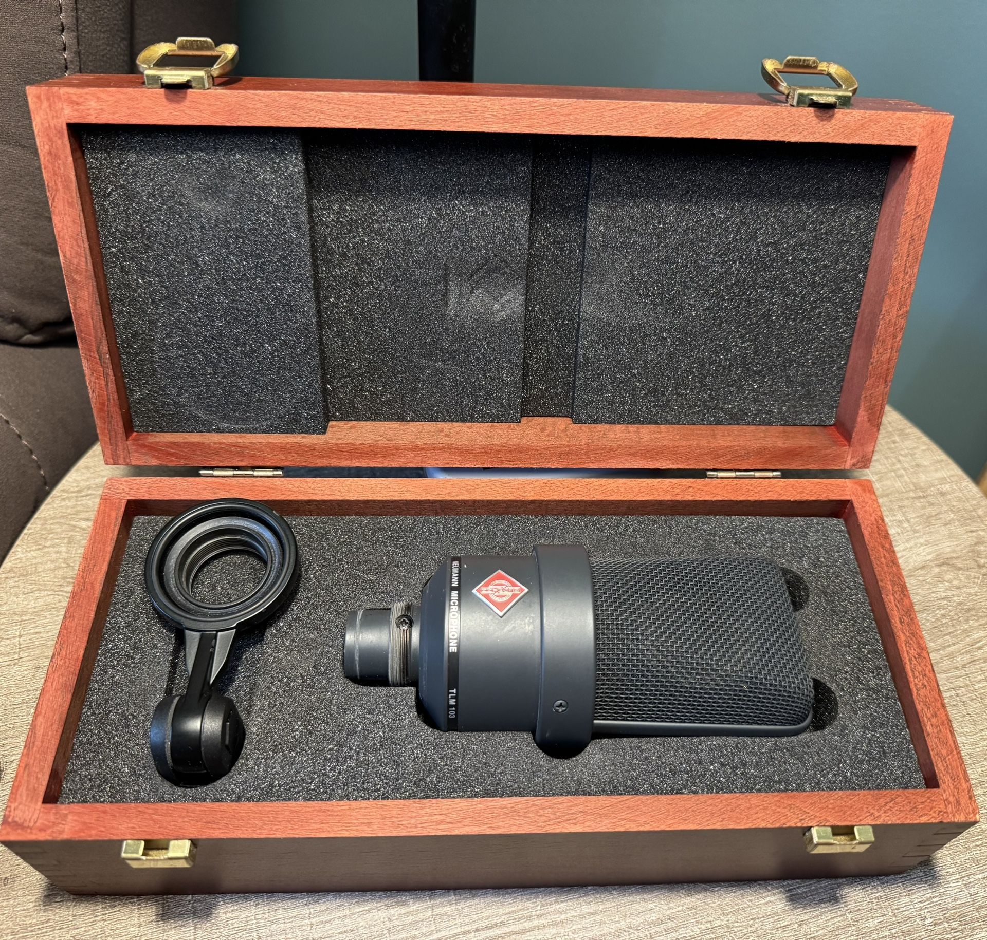 Pro Studio Bundle – Neumann TLM 103 + Yamaha HS5 + DT 770