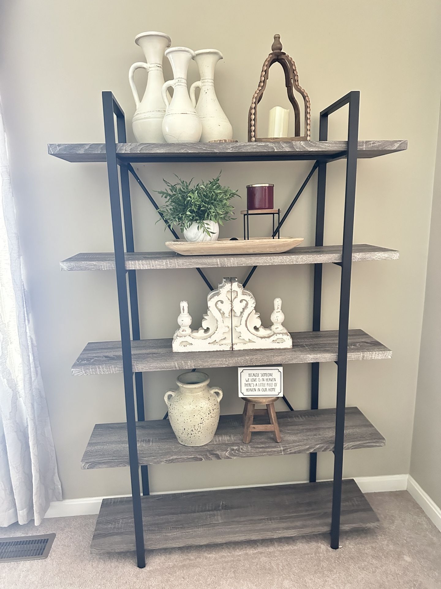 Bookshelve