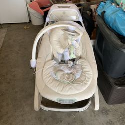Baby swing with Interchangeable Bassinet