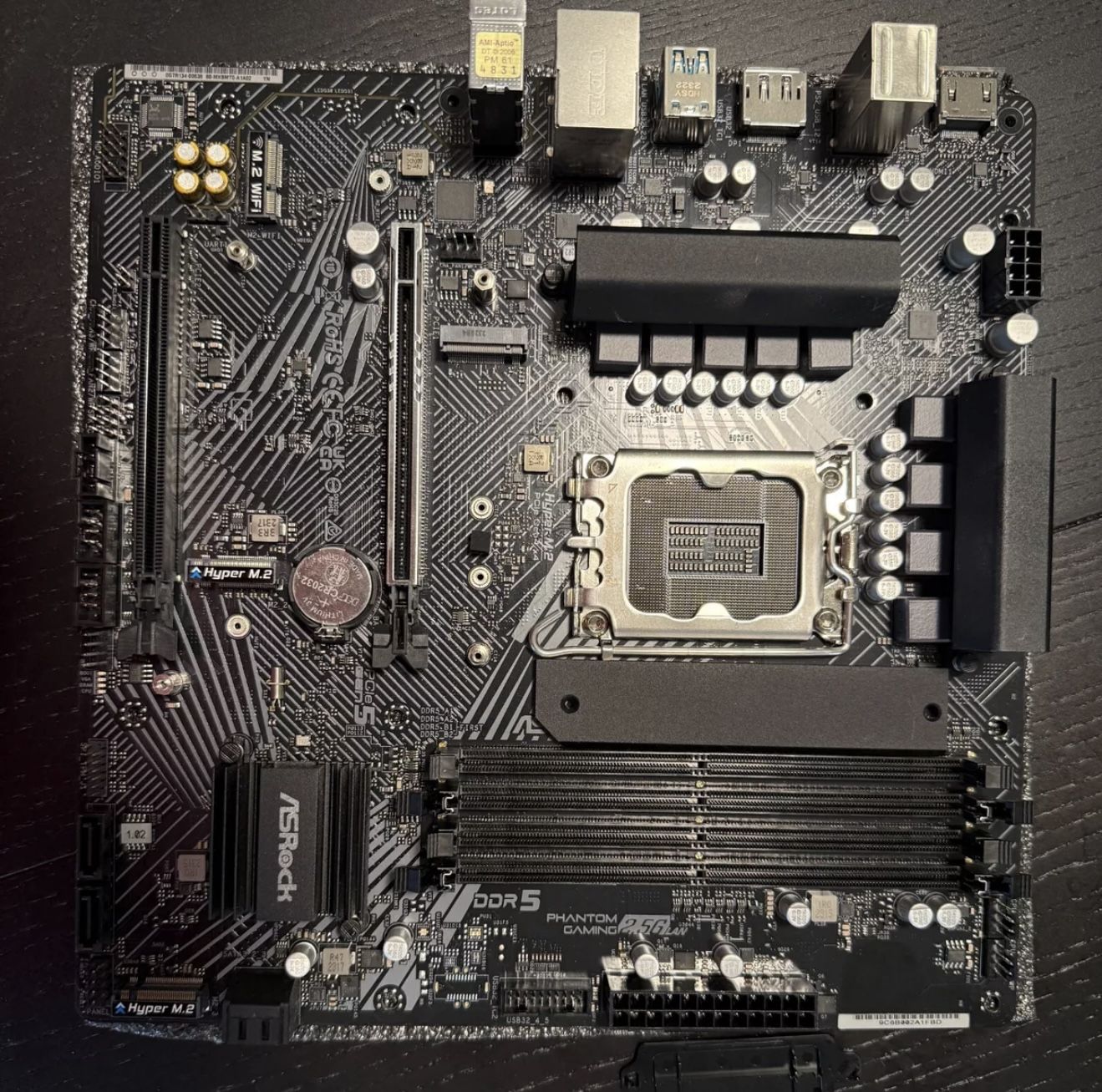 ASRock B760M PG Lightning Wifi supports