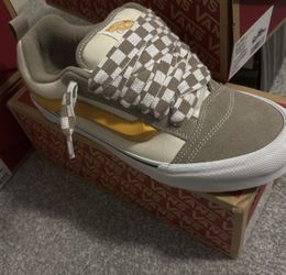Vans Knu Skool