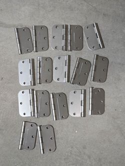 Door hinges