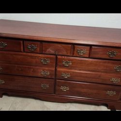 Vintage Chest of Drawers