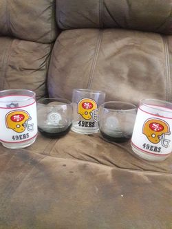 Sf 49ers nice set of 5 collectable glasses