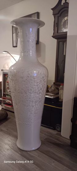 Mother of Pearl 52 inch vase