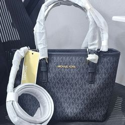 New Michael Kors Purses-Read Description
