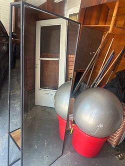 Standing mirror full length