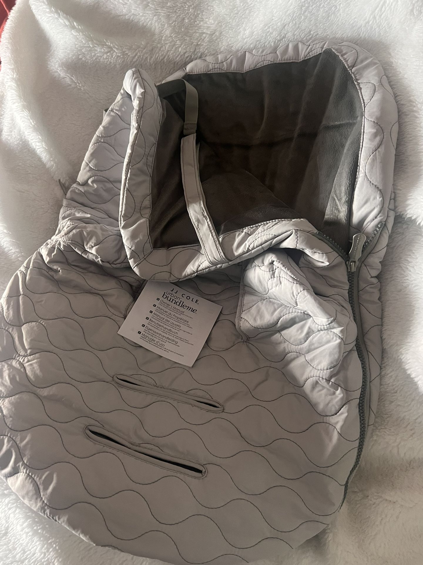 JJ Cole Urban Bundle Me Infant baby warm carseat cover watee resistant new with manual