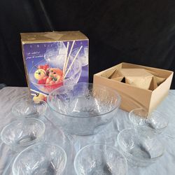 NEW! 7 pc Salad Bowl Kit