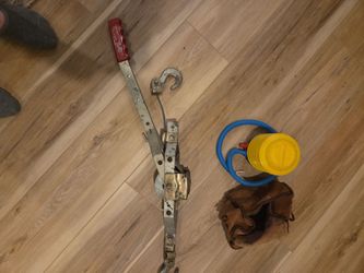 Free! Sturdy Winch, manual air mattress blower.