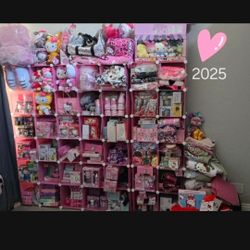 Hello Kitty Moving SALE