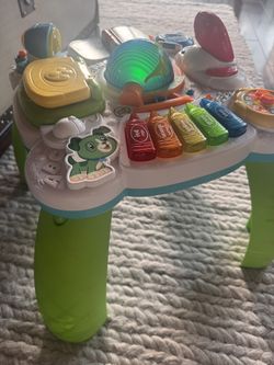 LeapFrog Little Office Learning Center Activity Table – English & Spanish