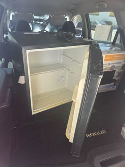 Mini fridge