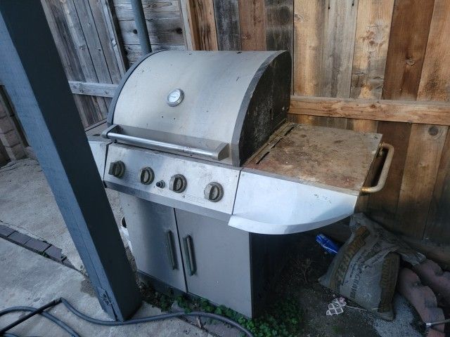 Free BBQ Barbecue Grill Read Description 