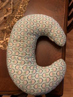 Nursing pillow