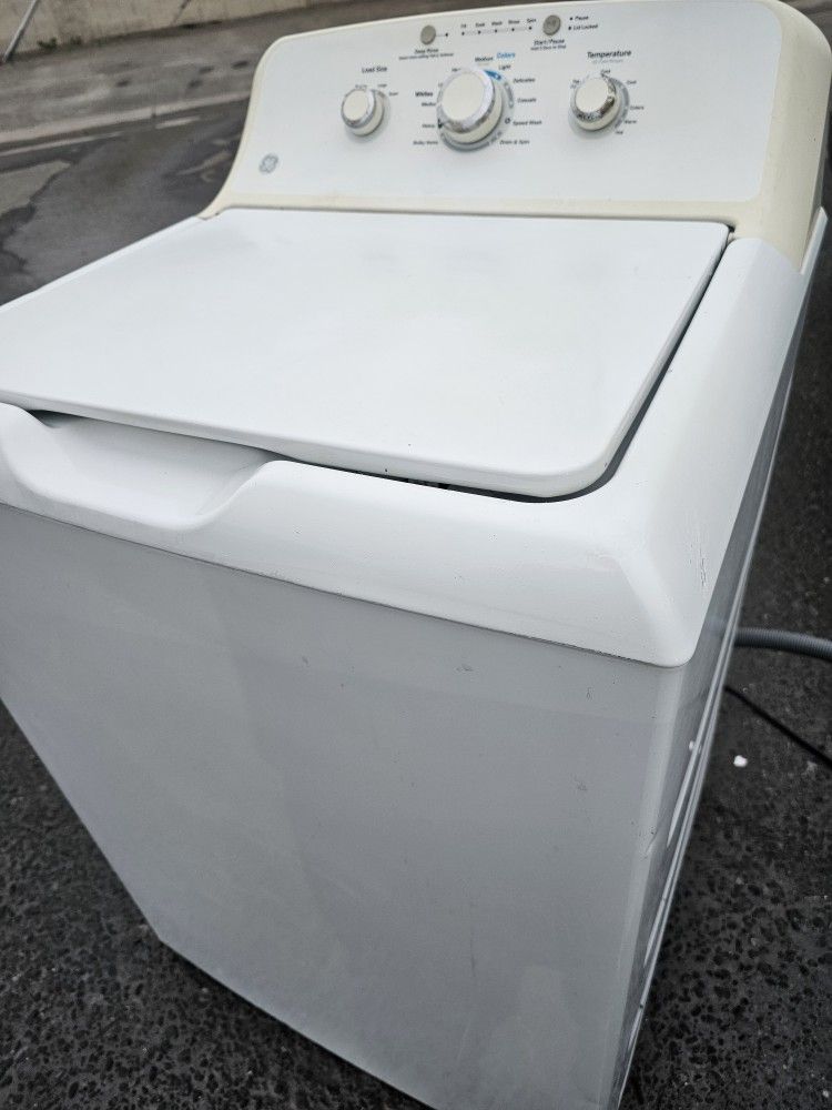 G/e Washer Working Perfectly Fine Very Clean Super Capacity I Can Deliver To You 90 Days Warranty