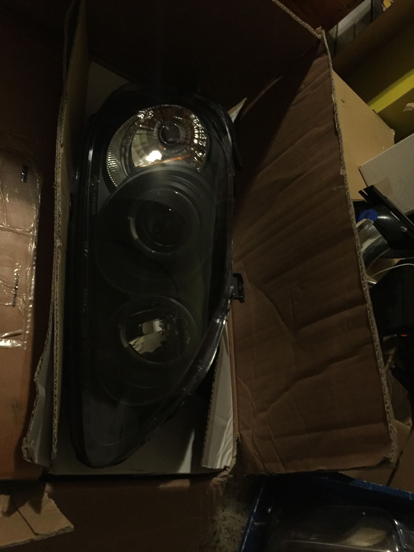 Projection headlights for 99-00 eclipse black