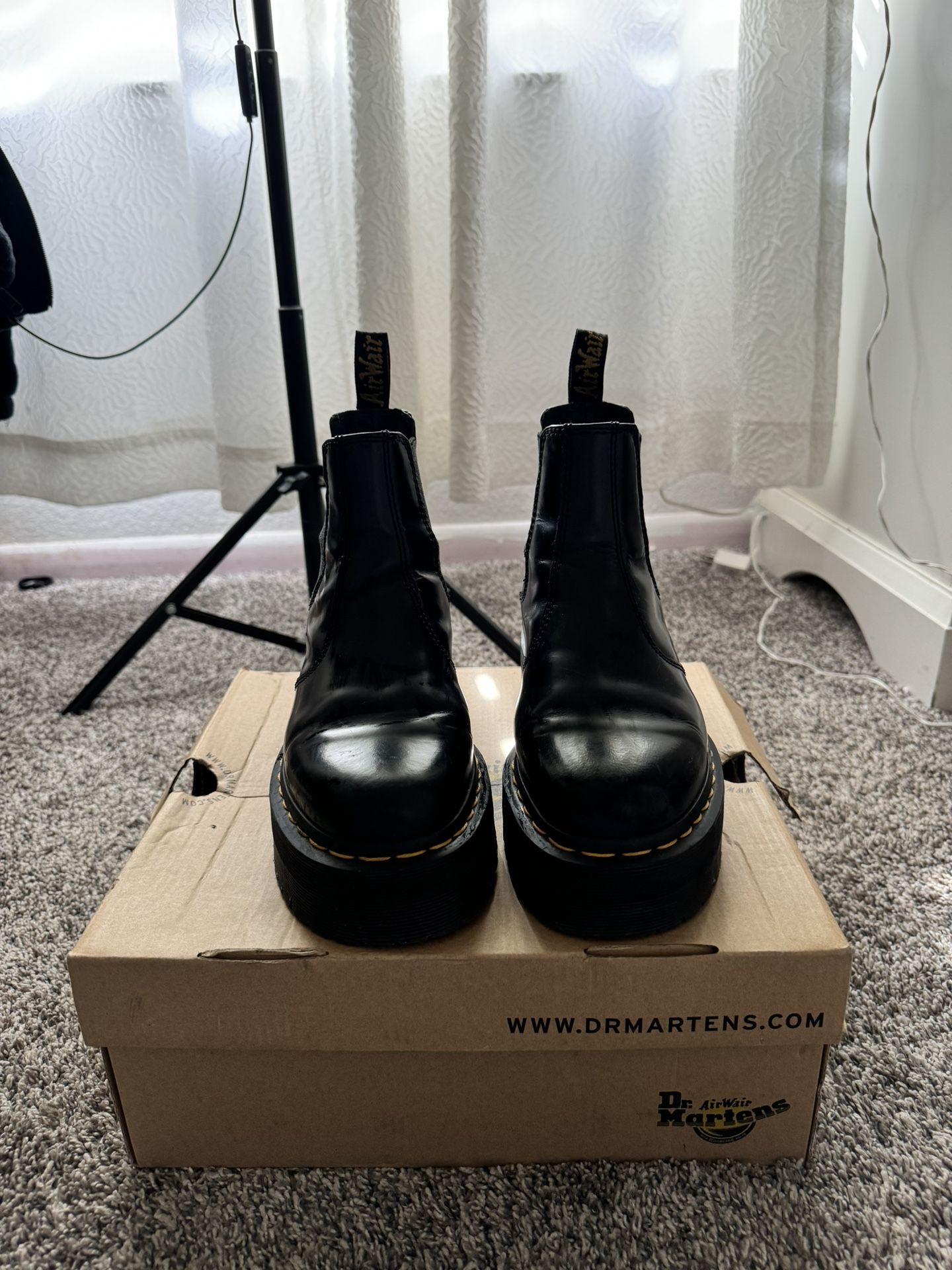 2976 SMOOTH LEATHER PLATFORM CHELSEA BOOTS New Dr. Martens 2976 Smooth Leather Platform Chelsea Boot in  main image 3
