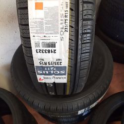 Set of 4 brand new tires 235/75/15