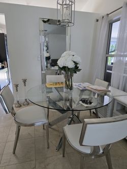 Dining Set, Mirror And Lamp