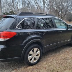 2012  Subaru Outback 2.5i
