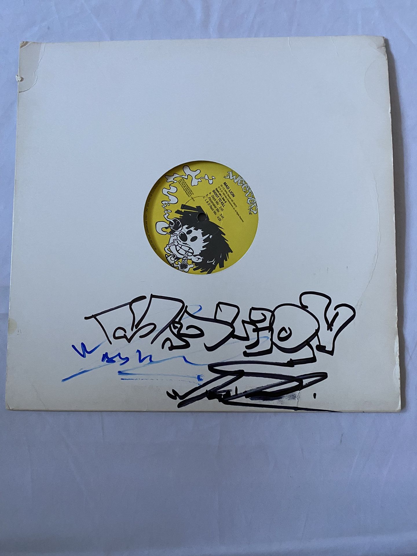 Mad lion hand signed vinyl Shoot to kill and Girlzz Krs One Wu Tang Clan Nas