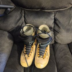Men's Snowboarding Boots Size 7 