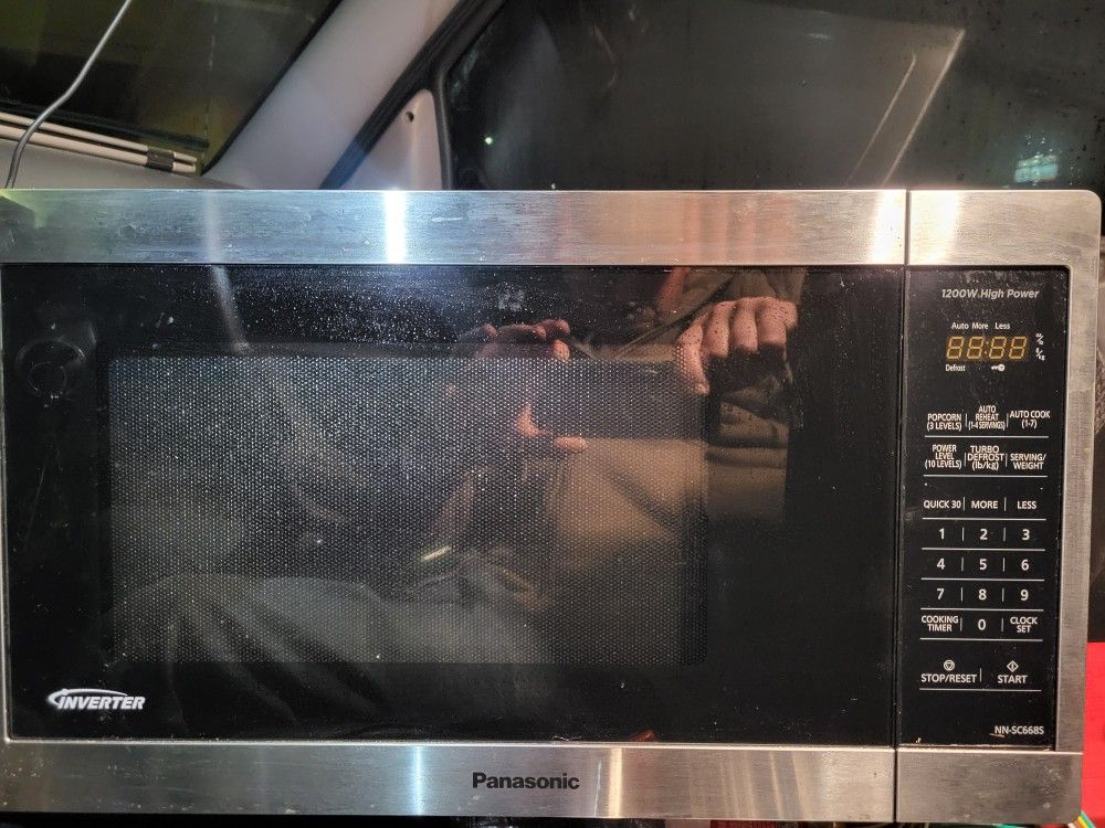 Panasonic 1200 Watt Microwave 