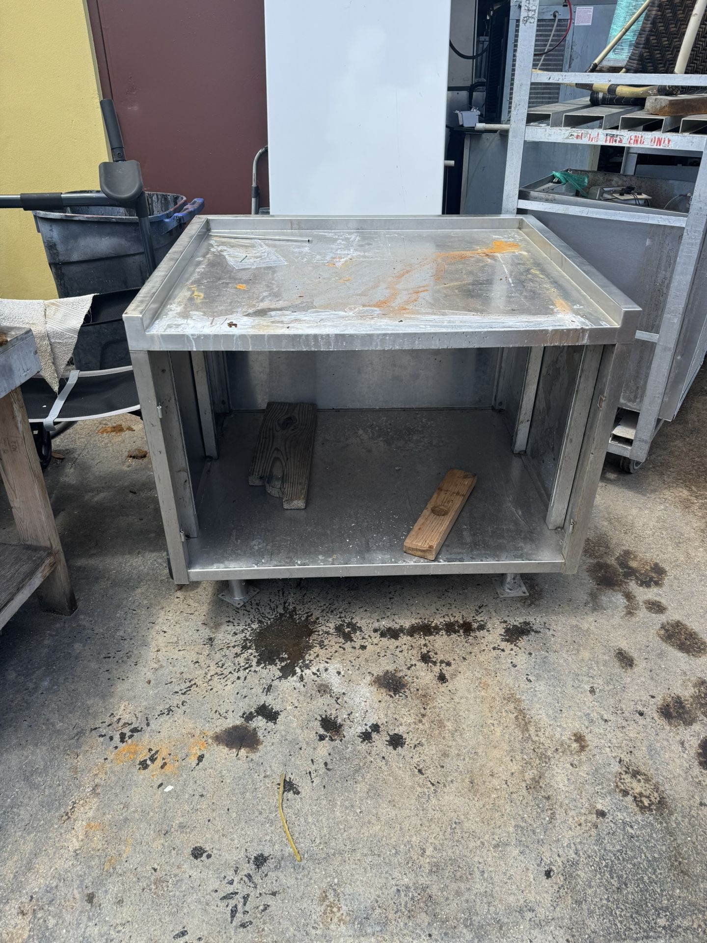Stainless steel cabinet