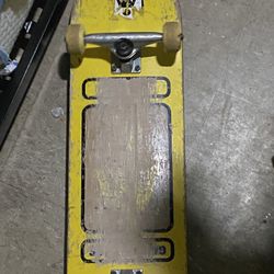 Complete Skateboard — Rides Well, Great for Beginners