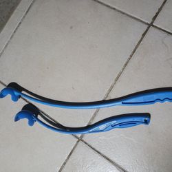 2 NEW CHUCKIT THERE CALLED FETCH PLAY YOUR DOGS 1 EX LARG 1 SMALL BOTH 10 PAID 29.99 JUST LARG 1