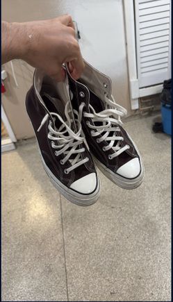 Men’s 9.5 Brown Converse