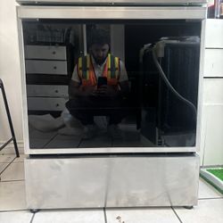 Hisense 30” Electric Stove – Glass Top – Stainless Steel – Open Box / Like New 