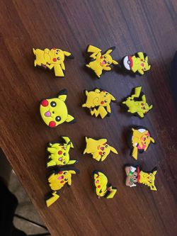 Pokémon Croc Charms