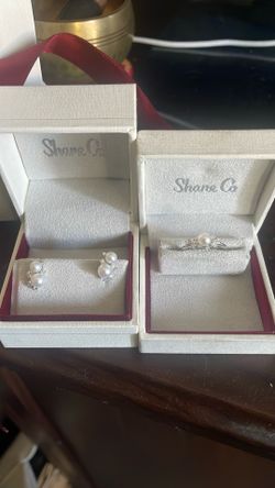 Shane Co Pearl Ring & Earrings