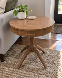 Round Wood Side Table with Drawer – Vintage Style