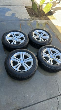 Rines De Un Dodge Charger 17x7
