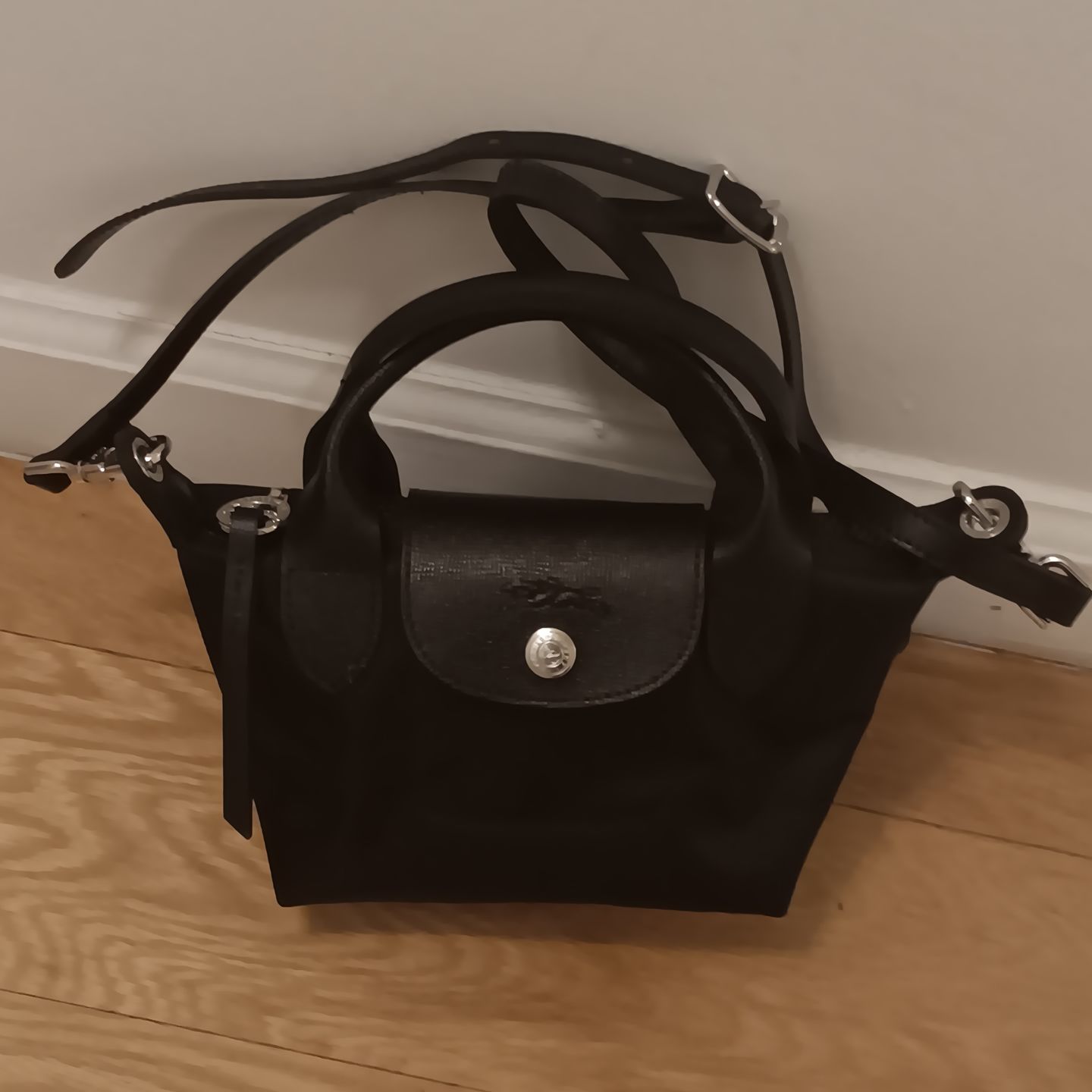 Authentic Longchamp
Le Pliage Energy Crossbody Tote