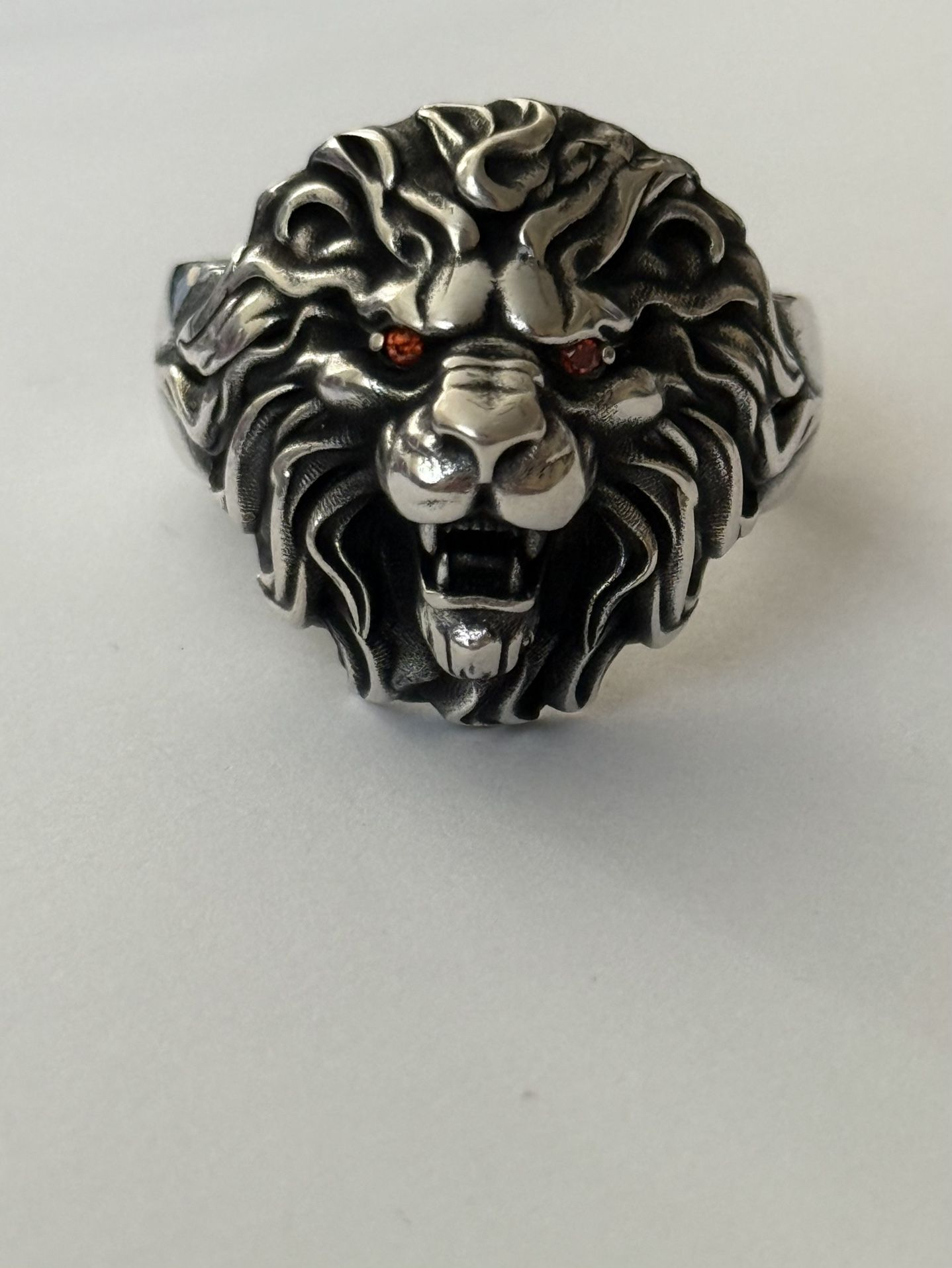 925 Silver lion ring with red cz stones eyes size 12