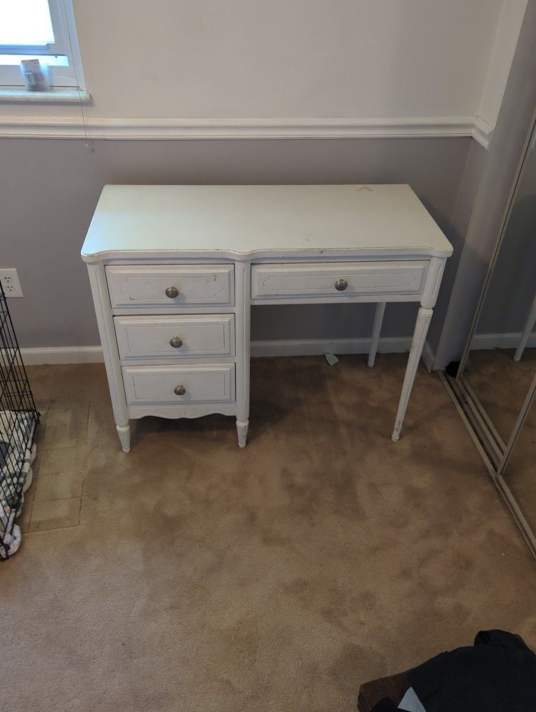 Desk- Free