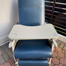 clinical reclining geri chair Like New