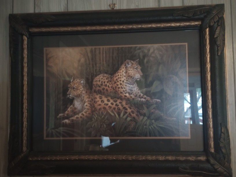 Living Room Leopard Frame Decor 