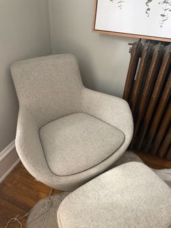 Wool swivel lounge chair