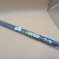 Genuine 87732 1E000 Rear Door Molding Right for 2006 - 2010 Hyundai Accent New