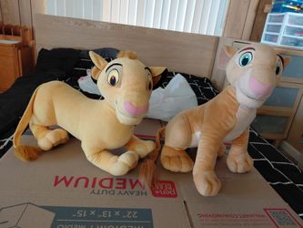 2002 Hasbro Disney's Simba and Nala Plushies