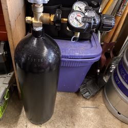 Nitrogen bottle and regulator