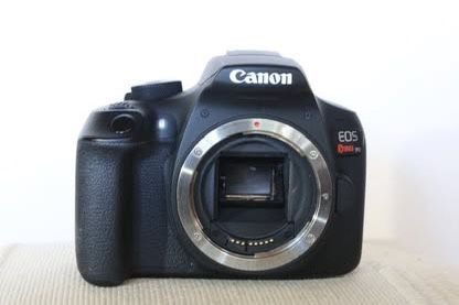 Canon EOS Rebel T6 Digital SLR Camera。 body alone (not working, sold as parts)