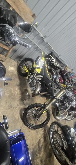 Yamaha 250 Dirt Bike $5000obo